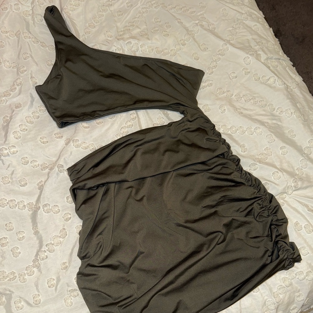 Olive Green One Shoulder Sleeveless Cutout Ruched Bodycon Mini Club Dress - XL 💚 - Picture 8 of 12